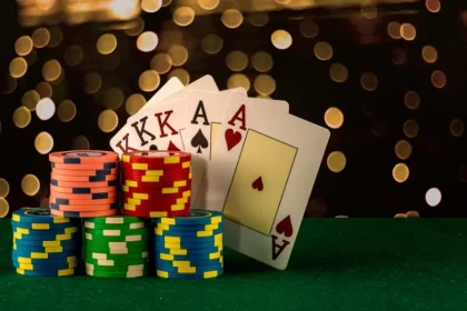 Como blefar no poker