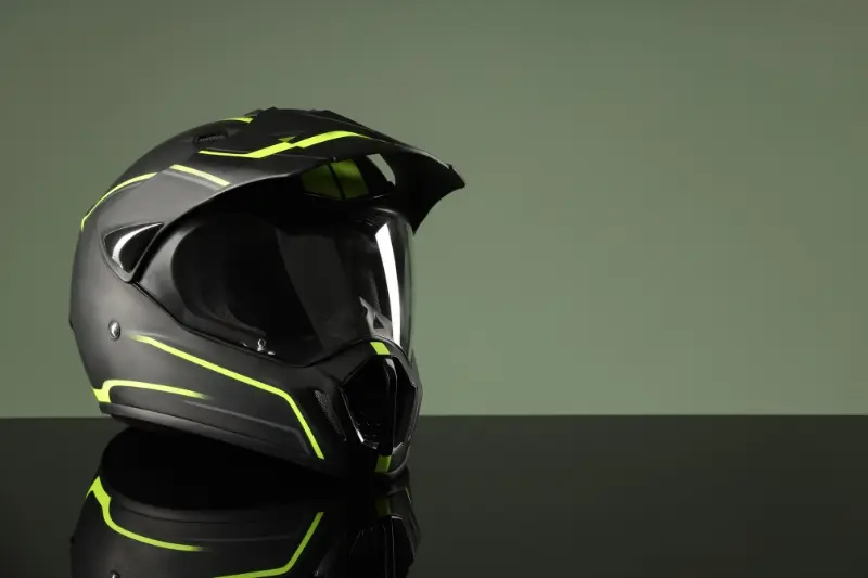 Como limpar viseira de capacete